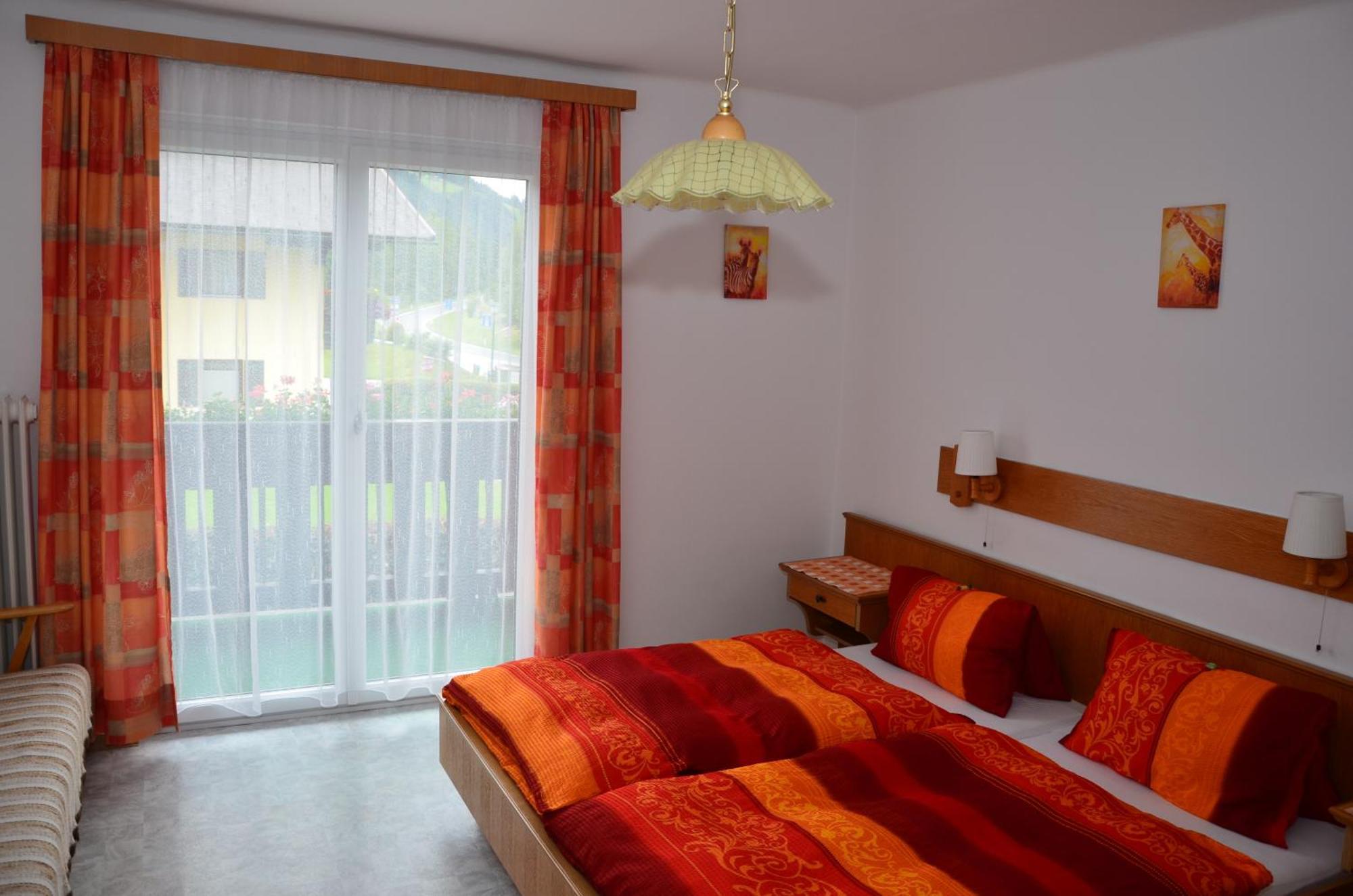 Haus Dachstein Schnitzer Hotel Eben Im Pongau Cameră foto